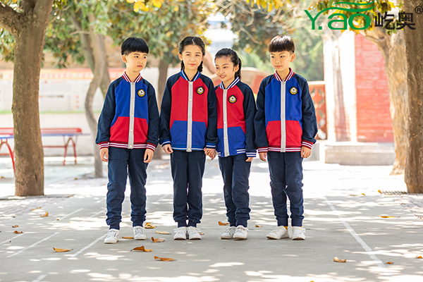 為什么中國校服質(zhì)量這么差？
